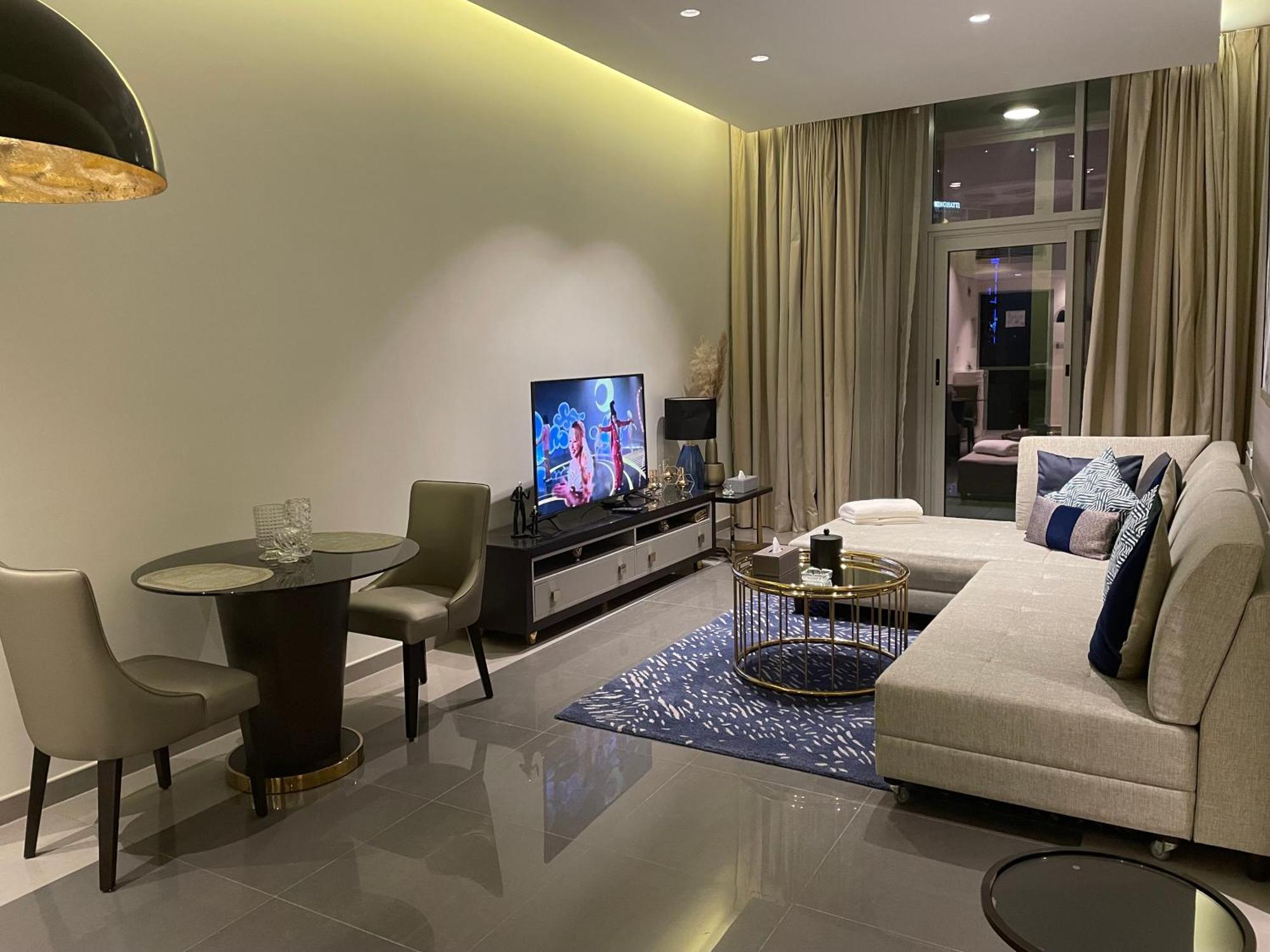 Apartment Manzar *
